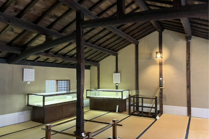 학원들이 침묵하고 학문에 몰두한 학생 대실