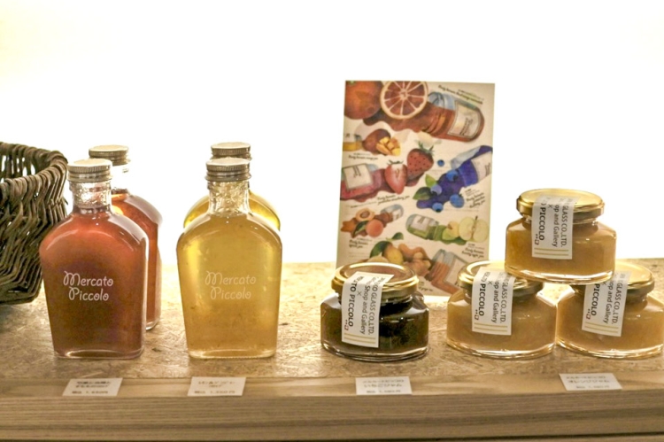 주스와 잼 패키지로 사용되는 병