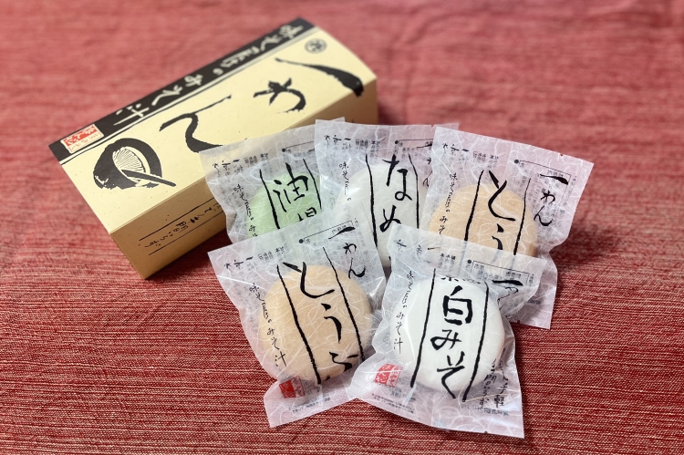 「이치와 미소국」(「토후」 「유 튀김」 「나메코」 「니시쿄 화이트 미소」의 총 4종류)